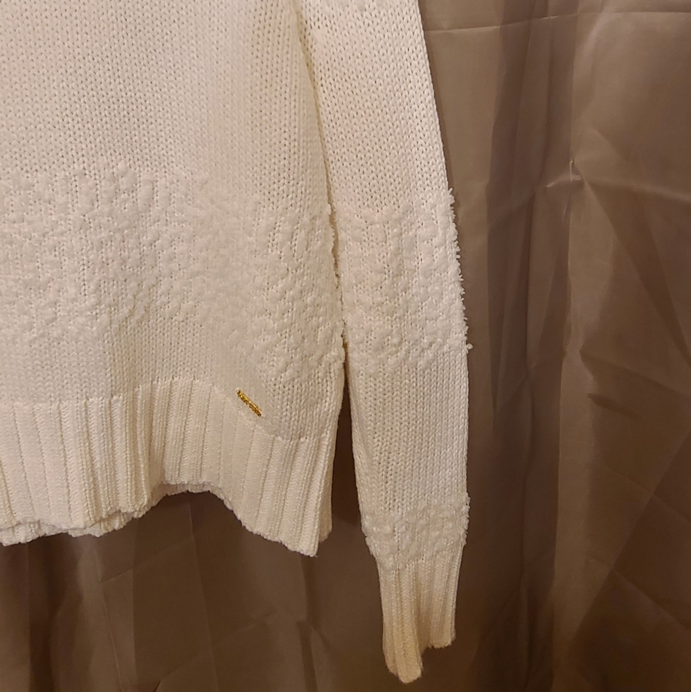 Sweater - Picture 2 of 3